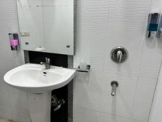 Bia Hotel - Gurgaon - 5