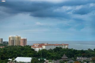 Mactan Island Stay Near Beach and Airport - 2