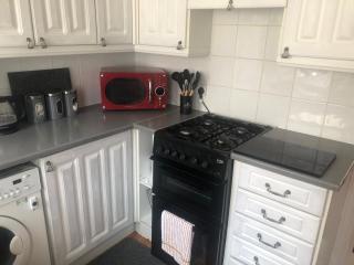 HouseSleeps6-Patio-Garden-NearBeach&SeasideRetreat - Wirral - 1