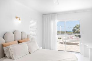 WhitsunStays - The Cyclades - Eimeo - 3
