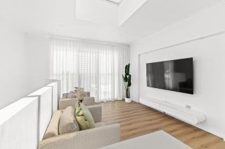 WhitsunStays - The Cyclades - Eimeo - 1
