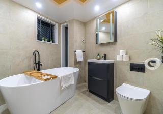 Green Mews 1 with Free Parking By My Getaways - 4