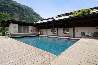 Rosalie Apartments - 4