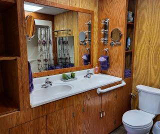 Simple Suite Rental for Relaxing Vacation in the Ozarks near Branson, Missouri - Omaha - 6