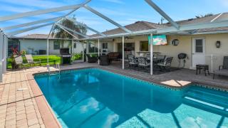 Just Chill – Modern Canal Villa w Heated Pool - Cape Coral - 9