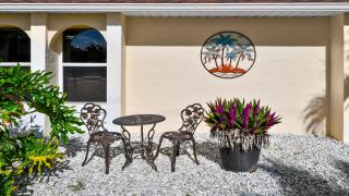 Just Chill – Modern Canal Villa w Heated Pool - 5