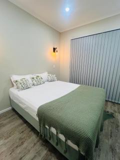 Modern One Bedroom Unit with Private Entrance Near Hunua Falls - Hunua - 5