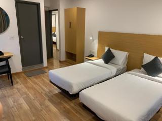 Grey Oak Hotel - Nagpur - 8