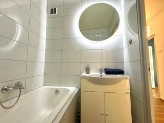 Szigony Residence - Spacious Apt - 8
