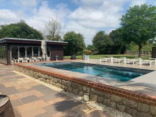 Hewarts Barn, Brand New Property, 1 Mile From The Beach, 15 Minutes From All Goodwood Events - Bognor Regis - 5