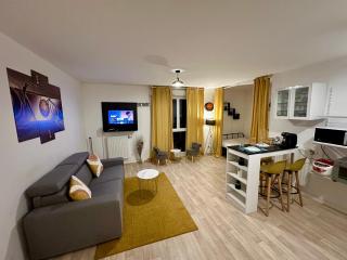 Paris- Disney - Parking privé !PKN! - Torcy - 0