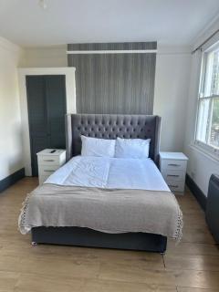 Bethnal Green Nest - 1