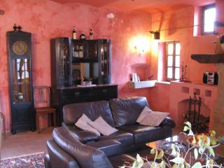 Apartment with large covered terrace, in small residence with swimming pool - Bastia Mondovì - 7