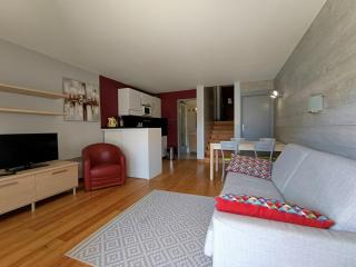 Superbe appartement rénové - 4 pers - Terrasse plein sud - Garage privé - Proche pistes et commodités - FR-1-445-46 - 5