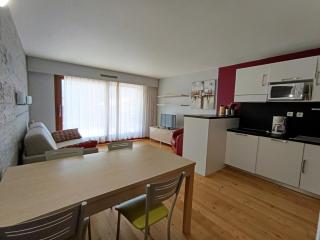 Superbe appartement rénové - 4 pers - Terrasse plein sud - Garage privé - Proche pistes et commodités - FR-1-445-46 - Montgenèvre - 3