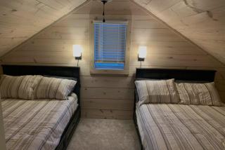 Lakeside Bliss Awaits at this Relaxing Lakeside Cabin Retreat with private beach swimming area - Hot Springs - 2