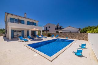 Holiday house DAN with private pool - Kras - 0