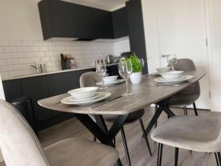 2-Bed Flat in Sports Hub - Walk to MUFC & Cricket - Manchester - 0