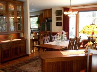 Spacious Bed and Breakfast for a Romantic Getaway in Nine Mile Falls, Washington - Nine Mile Falls - 6