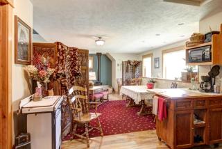 Spacious Bed and Breakfast for a Romantic Getaway in Nine Mile Falls, Washington - Nine Mile Falls - 5