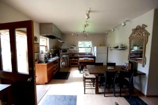 Charming Suite Rental with Deluxe Kitchen on Family Farm on Lummi Island - Lummi Island - 8