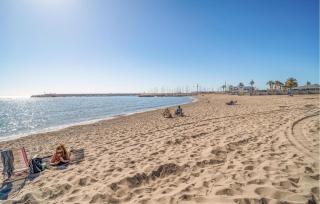 Gorgeous Apartment In Fuengirola - Fuengirola - 2