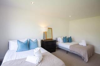 3 Bed - Parking with Garden 10mins to Airport - Houston - 6