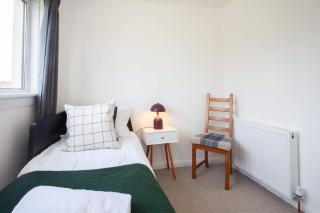 3 Bed - Parking with Garden 10mins to Airport - Houston - 2
