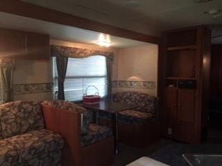 Weekend Getaway Farm Stay Camper on a Peaceful 26-Acre Farm near Allentown, Pennsylvania - - 4