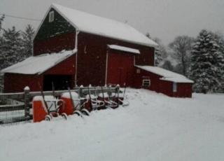 Cozy Farm Stay Room with Large Deck in Allentown, Pennsylvania - - 0