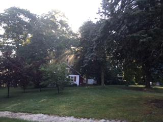 Cozy Farm Stay Room with Large Deck in Allentown, Pennsylvania - - 3