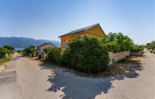 Cozy Apartment In Razanac With Wifi - Ražanac - 4