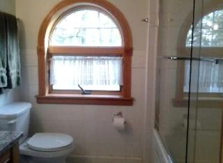 Cozy Vacation Room on a Farm Stay in Coopersburg, Pennsylvania - - 8