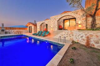 Elegant 2BR Stone Retreat with Private Pool - Kalkan - 8