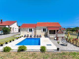 Villa Stone House with Pool - Nin - 8