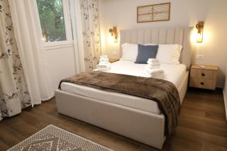 Serenity Villa Apartments - Golem - 0