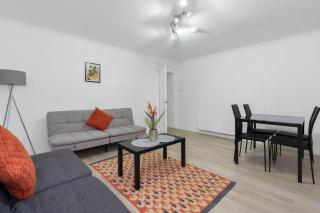 Free Parking - Sleeps 6 - 2 Bedrooms - Newly Renovated - 8
