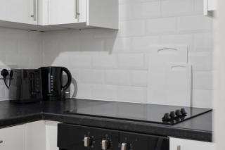 Free Parking - Sleeps 6 - 2 Bedrooms - Newly Renovated - Greenock - 4