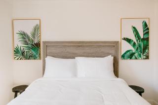 The Gem! Walk or Bike to the Beach, Quality & Comfort - Naples - 1