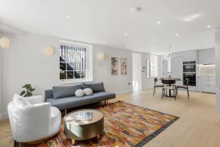 1 Bedroom Basement Flat in London - 8