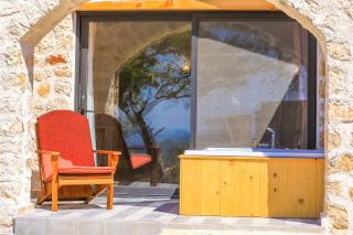 Spacious 2BR Stone Villa with Pool & BBQ - Kalkan - 6