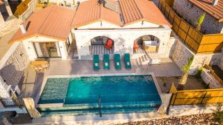 Spacious 2BR Stone Villa with Pool & BBQ - Kalkan - 3