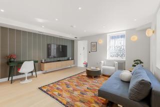 1 Bedroom Basement Flat in London - Londra - 0