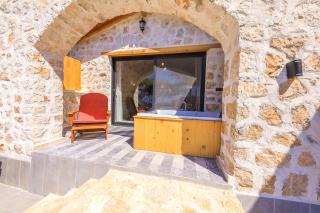 Spacious 2BR Stone Villa with Pool & BBQ - Kalkan - 1