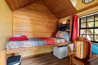 Solo Getaways in this Cozy, Pet-Friendly Cabin Rental in Palmdale, California - Palmdale - 9
