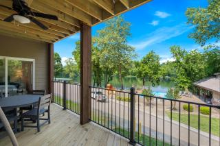 New Lakeside Haven - Picturesque - 5