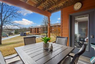 Pool View on Avondale - Walk Out Patio - Branson - 0