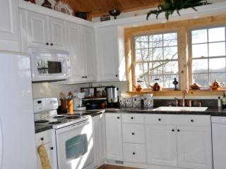 Country Cabin Rental with Rustic Charm in Gainesboro, Tennessee - Gainesboro - 4