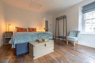 Exquisite Historic Hideaway - 5