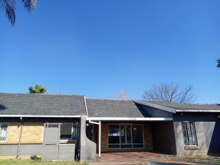 TRIANGLE STARS Guest House - Kempton Park - 7